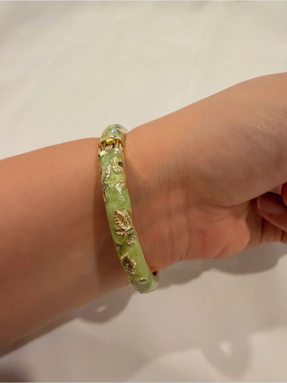 Green Floral Cloisonné Hinged Bracelet - Picture 5 of 8